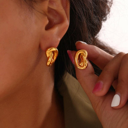 Gold-plated titanium knot studs - Love Salve 