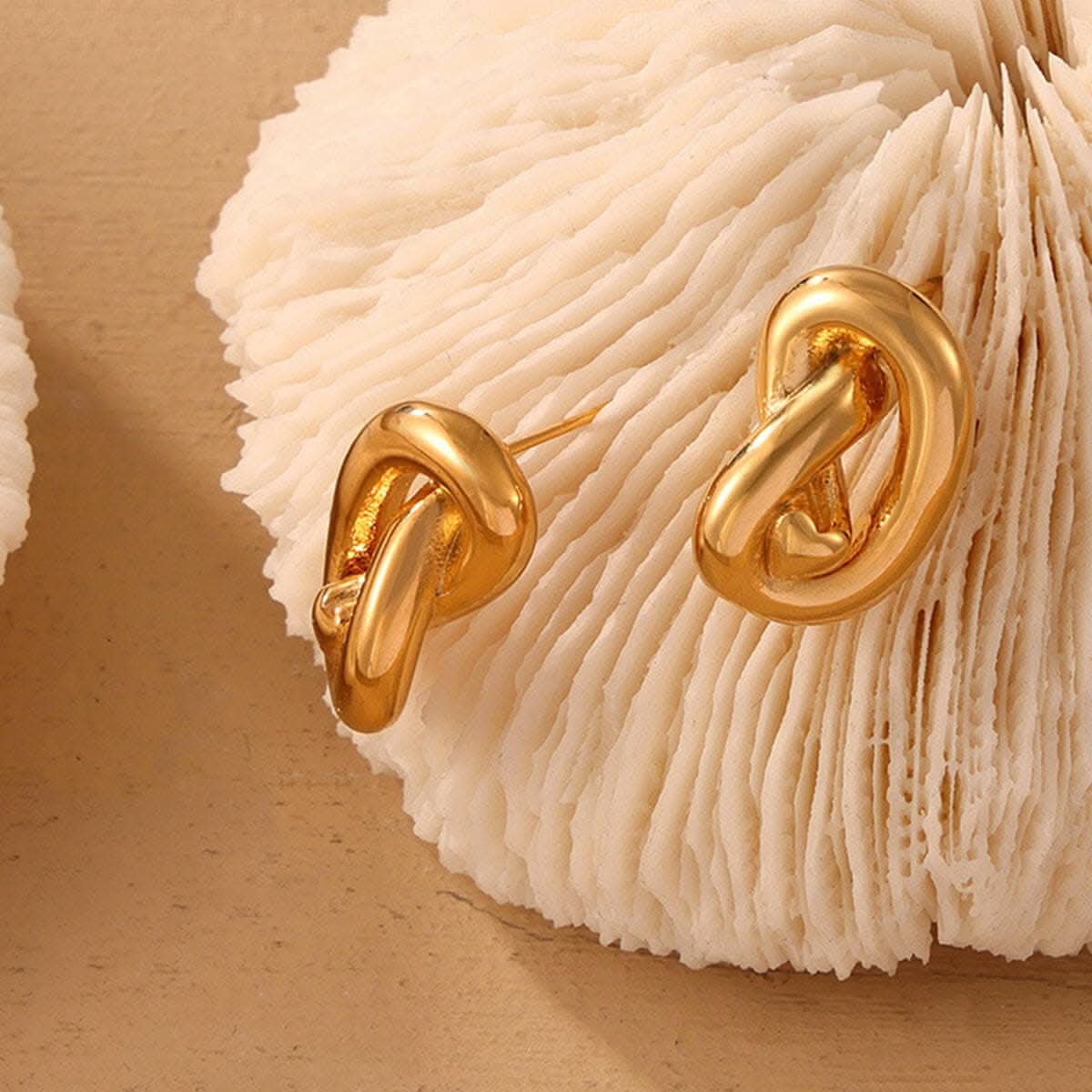 Gold-plated titanium knot studs - Love Salve 