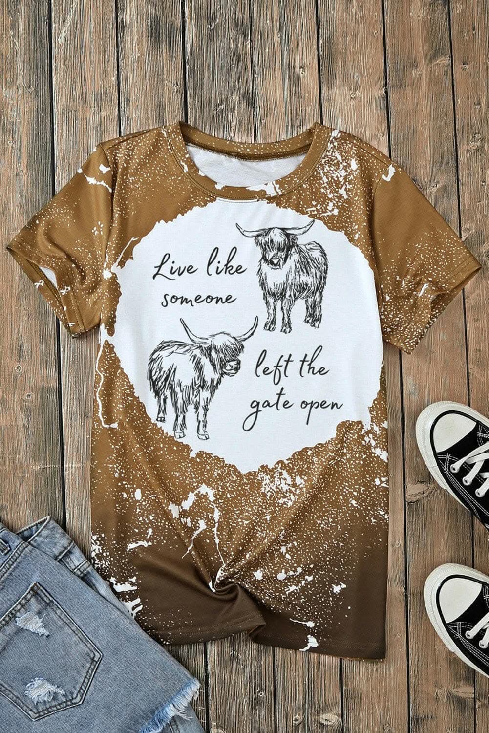 Graphic tee with round neck - soft polyester blend 