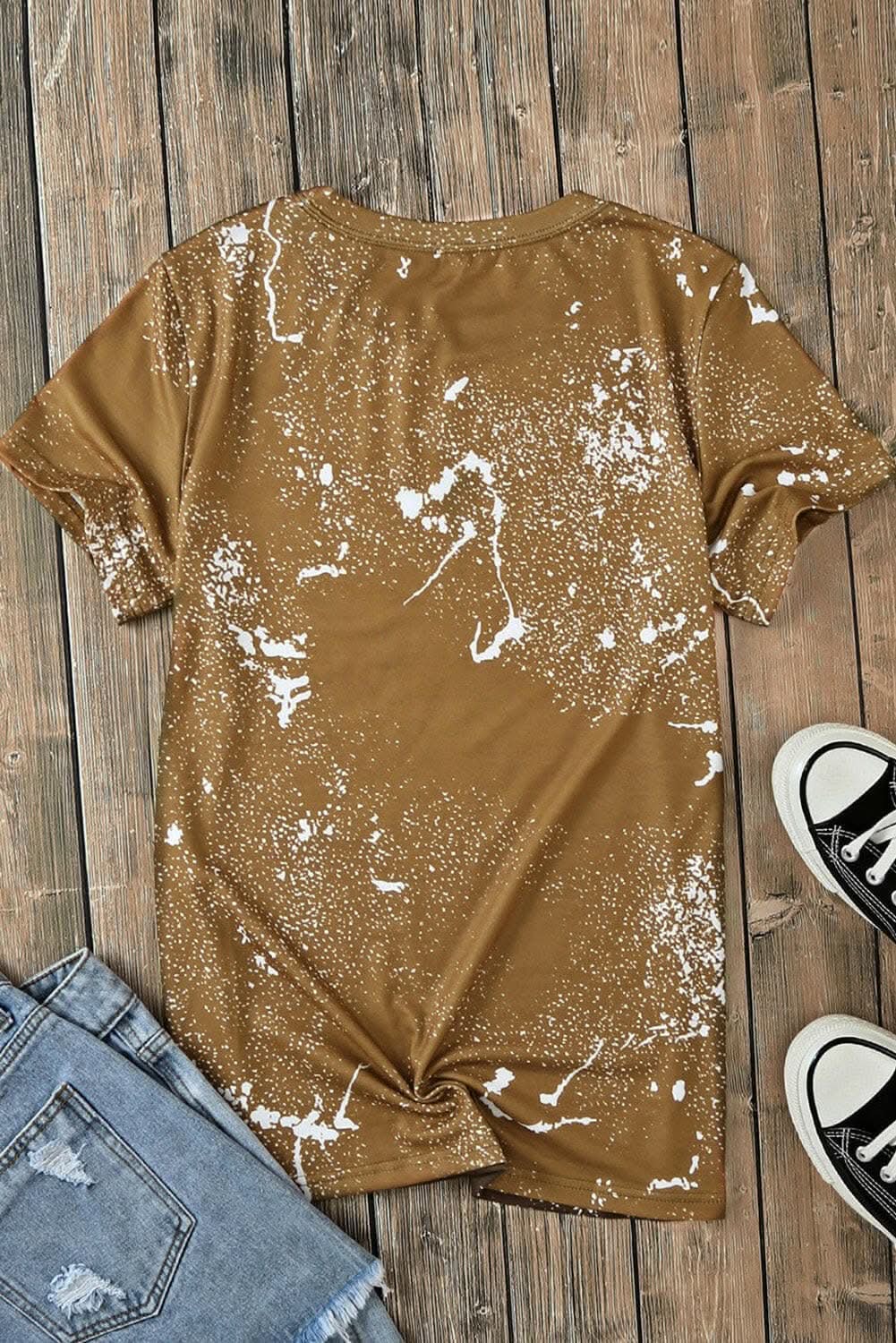 Graphic tee with round neck - soft polyester blend 