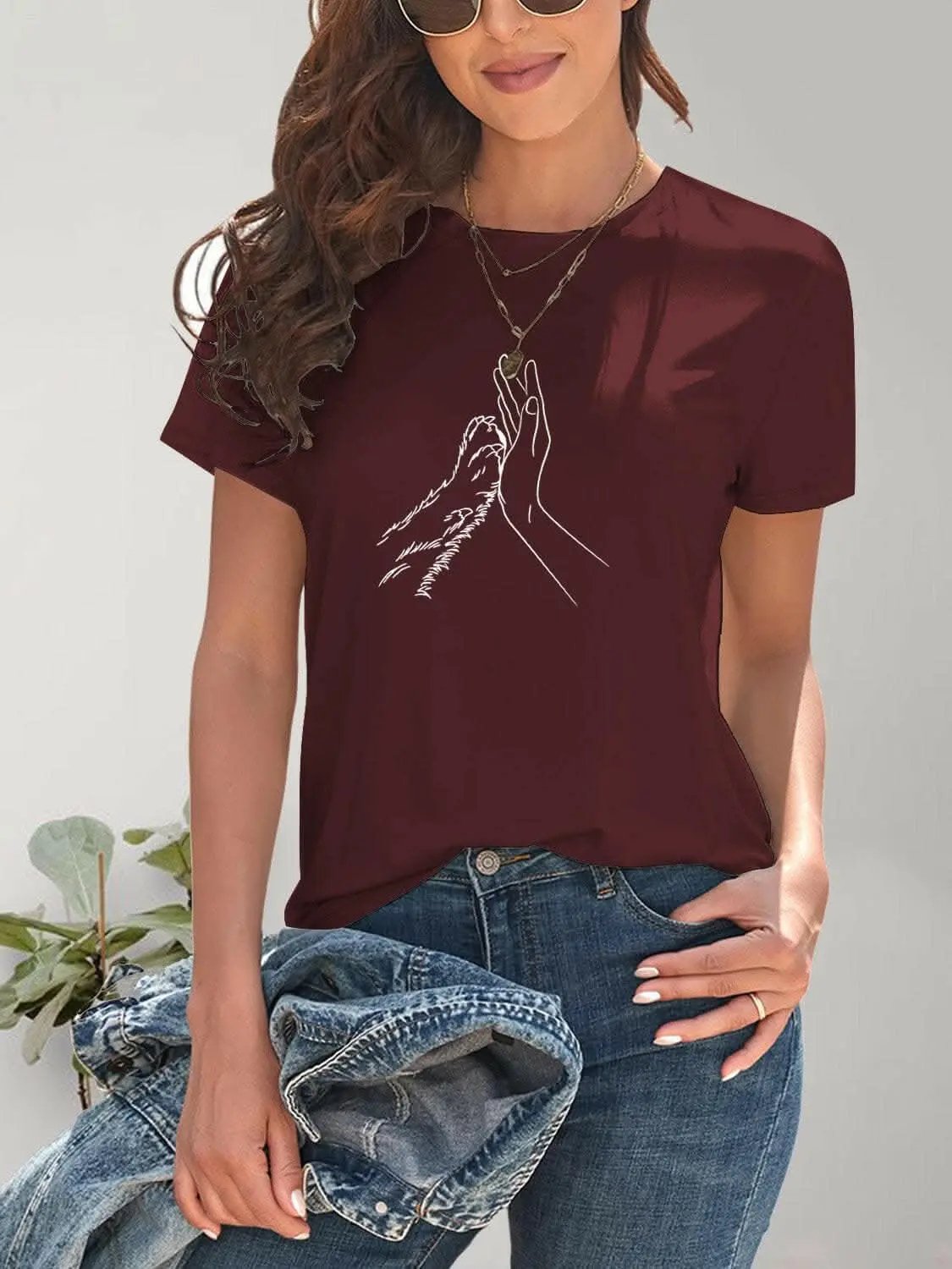 Graphic tee with round neck design - Love Salve 