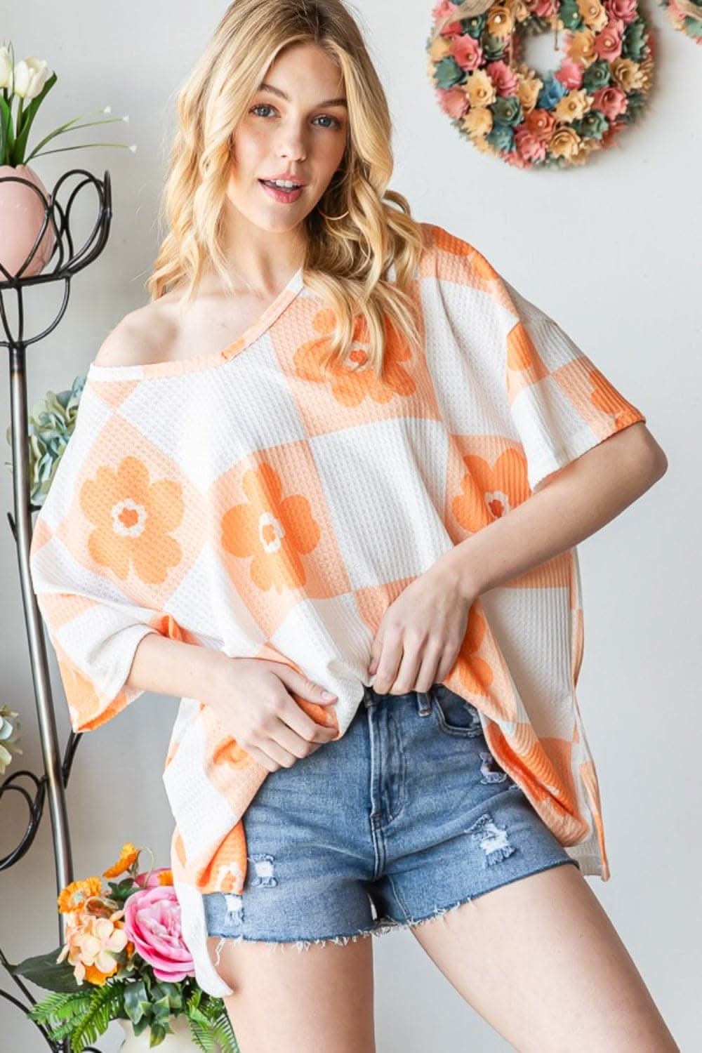HOPELY Contrast Checkered Floral V-Neck T-Shirt - Love Salve 