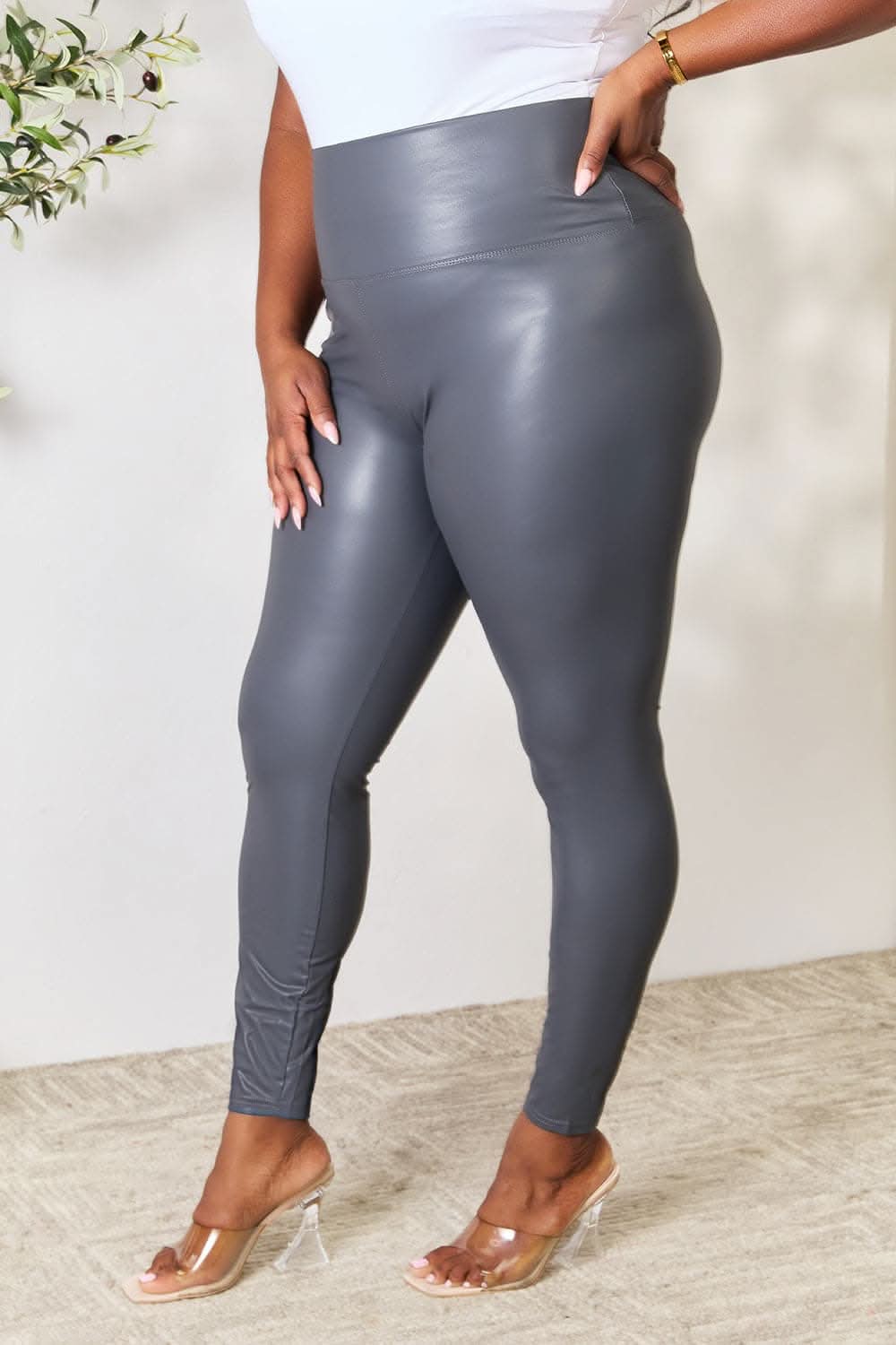 High-waisted leggings by LOVEIT 