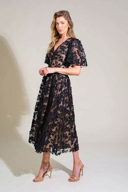 LACE EMBROIDERED MIDI DRESS FOR A FASHIONABLE RETURN