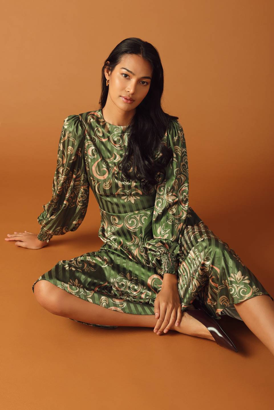 MOMENTS OF CLARITY WOVEN MIDI DRESS Flying Tomato