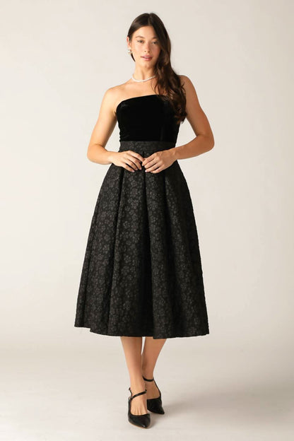 ELEGANT VELVET MIDI DRESS