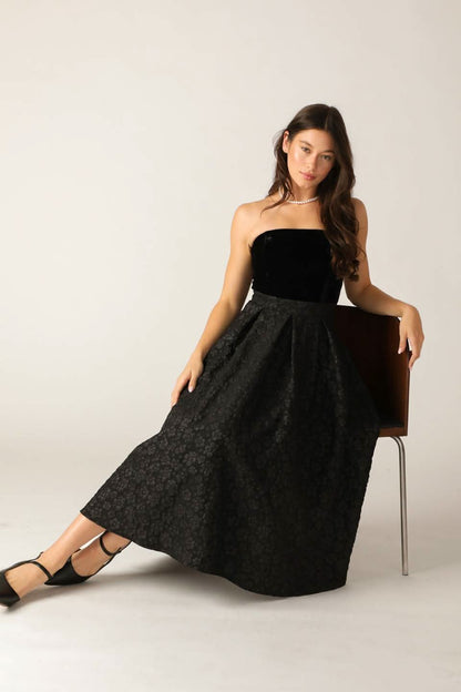 ELEGANT VELVET MIDI DRESS