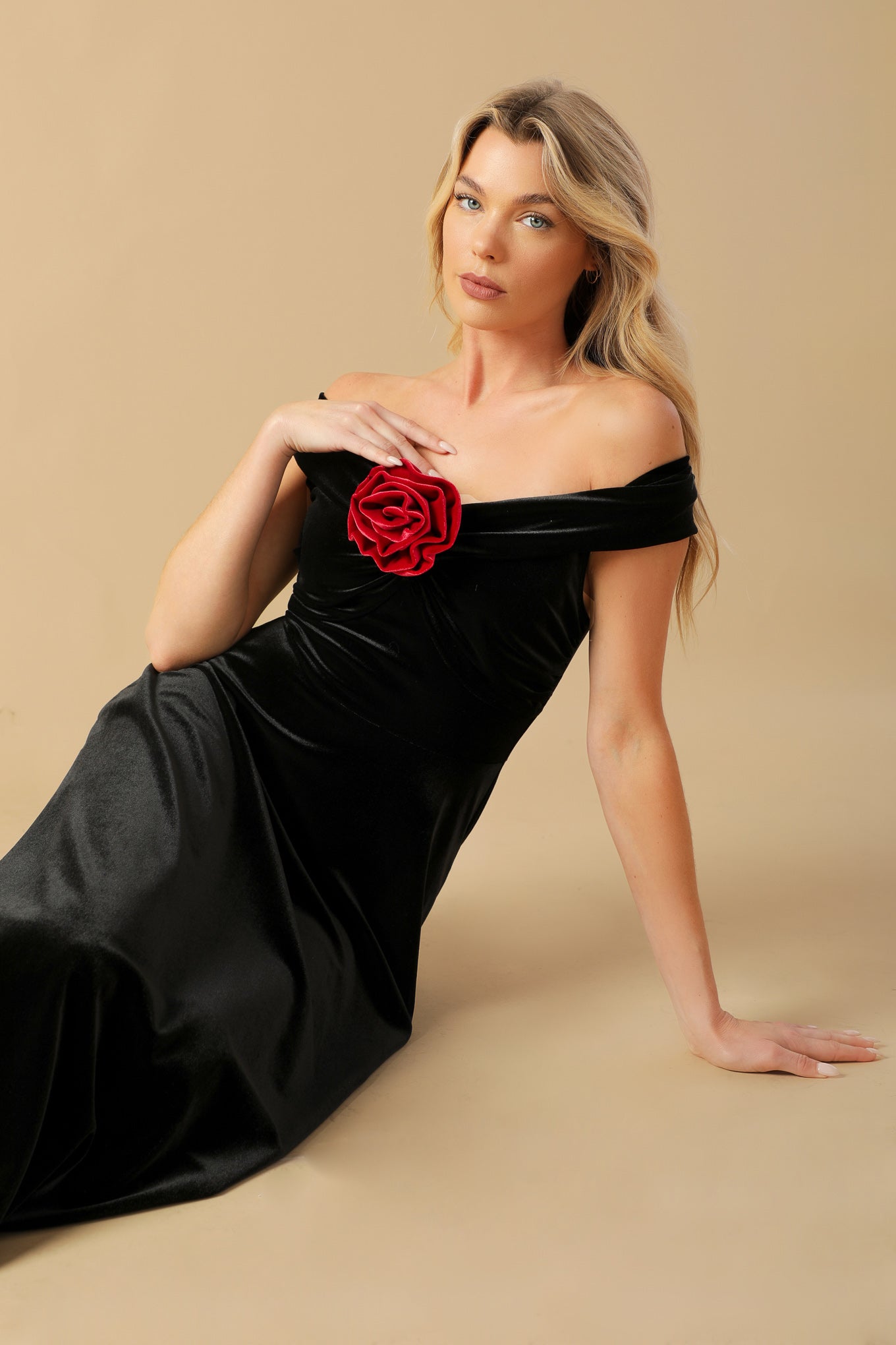 BE THERE FOR YOU VELVET MIDI DRESS Flying Tomato