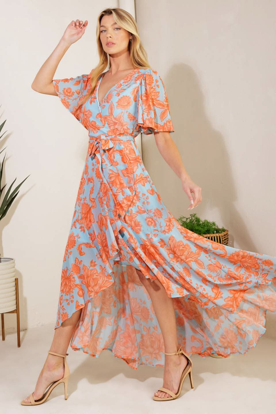 WOVEN FLUTTER SLEEVE DRESS