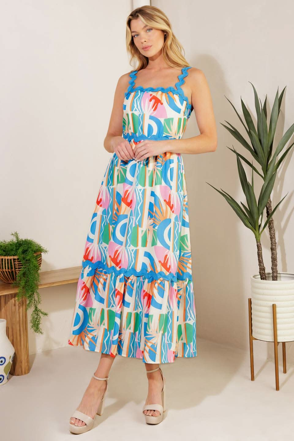 Chic Print Woven Midi Dress with Ruffled Hemline