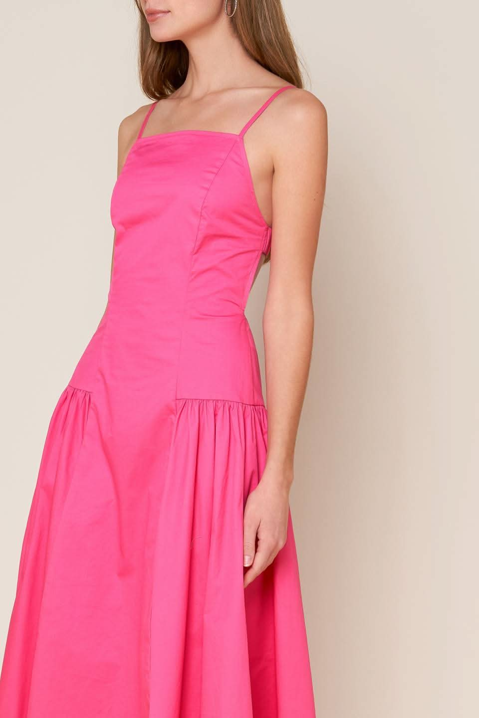 ELEGANT COTTON MIDI DRESS WITH SWEETHEART NECKLINE