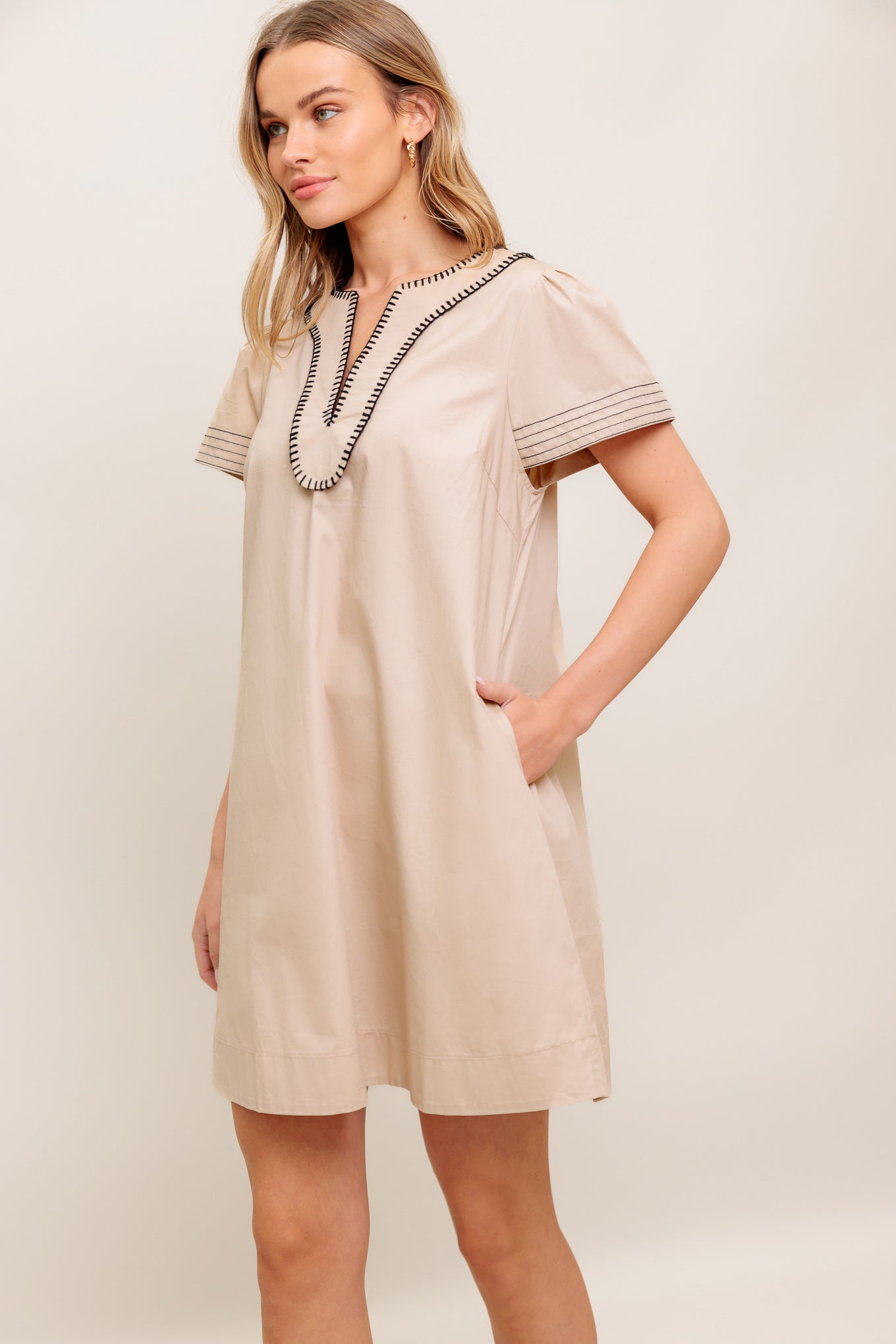 CALM SILHOUETTE WOVEN MINI DRESS Flying Tomato