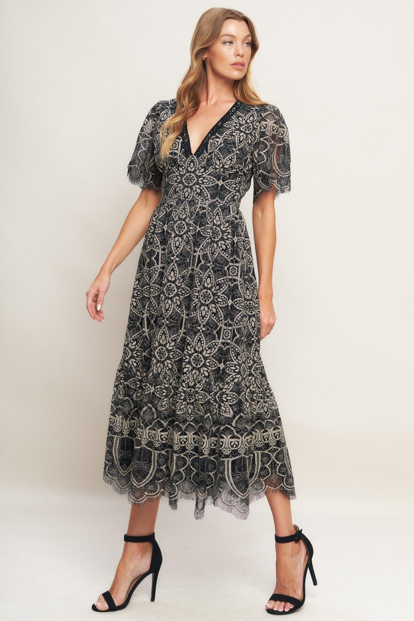 Close-up of the Flying Tomato Gothic Bloom Woven Lace, revealing the intricate floral pattern and quality craftsmanship.
