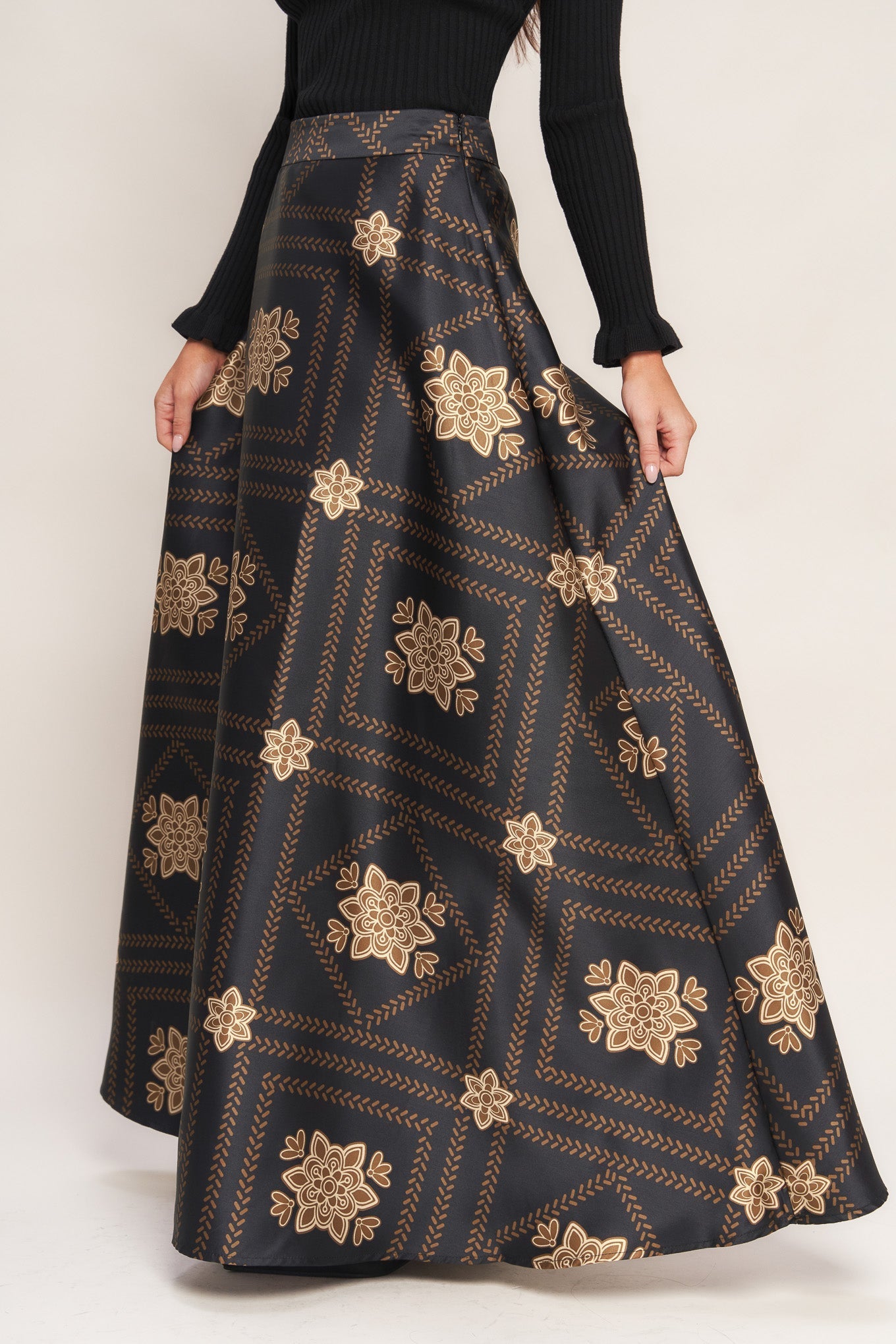 Ornamental Nights Woven Maxi Circle Skirt Printed A Line Flying Tomato