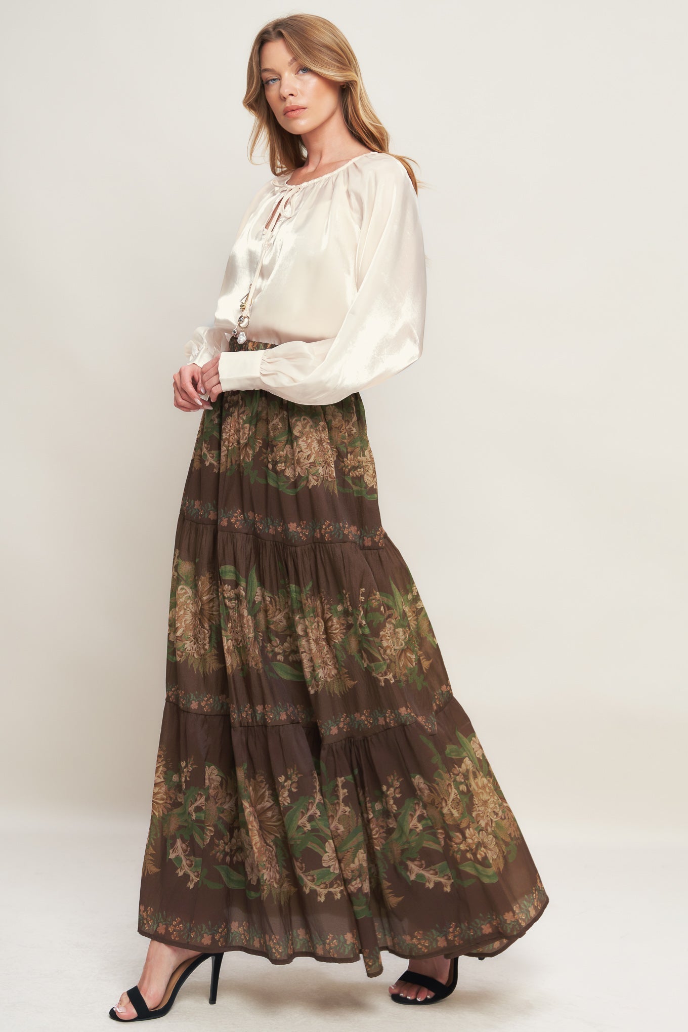 Celebrity Moment Woven Maxi Skirt Elastic Waist Print Flying Tomato