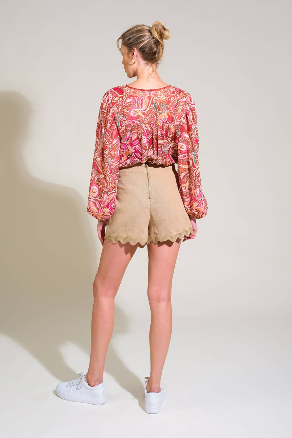 ALL THE SAME WOVEN SKORT Flying Tomato