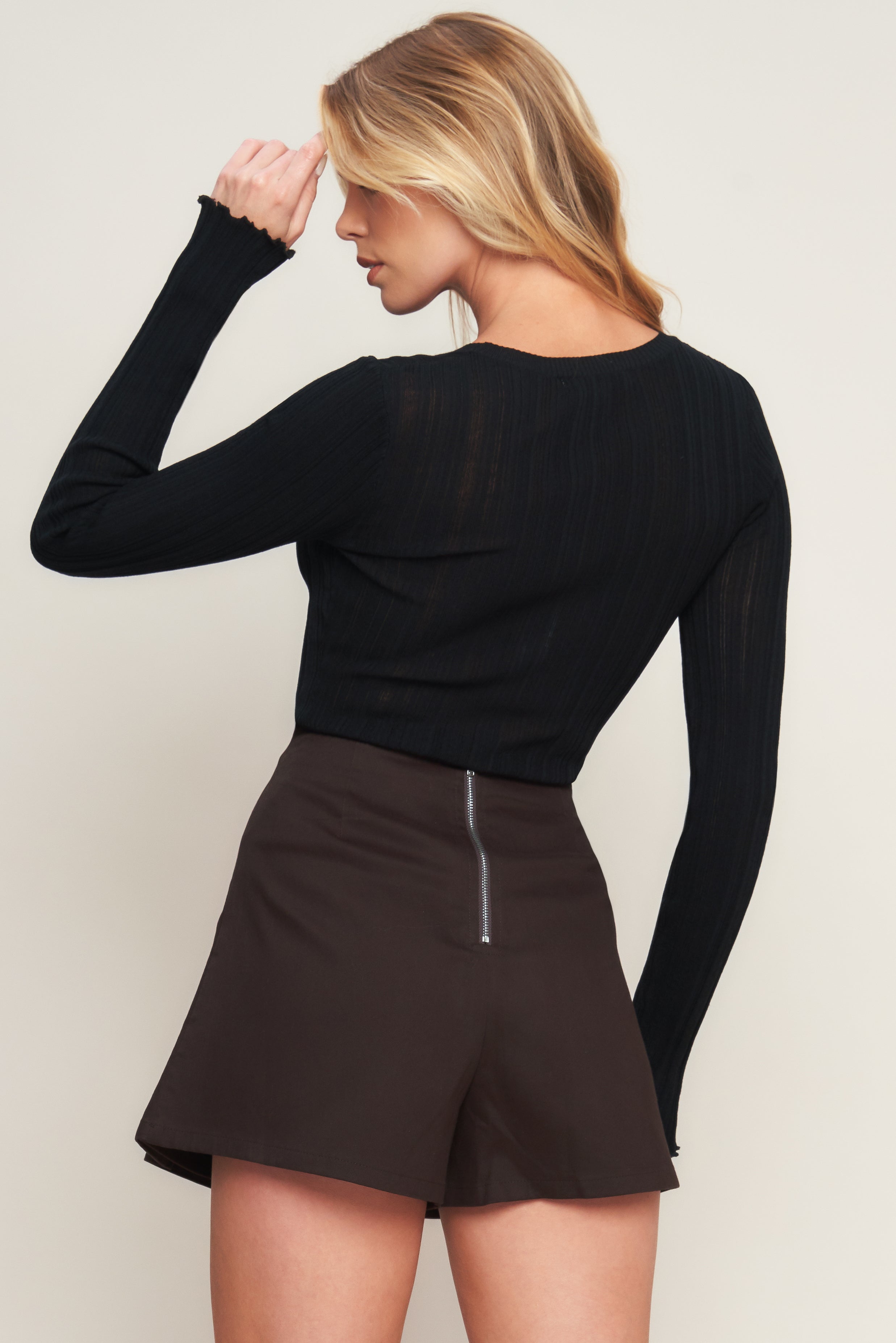 SERENE CHICNESS WOVEN SKORT Flying Tomato