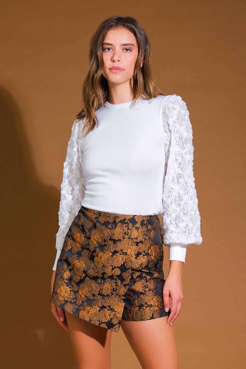 IN THE CHORUS WOVEN SKORT Flying Tomato