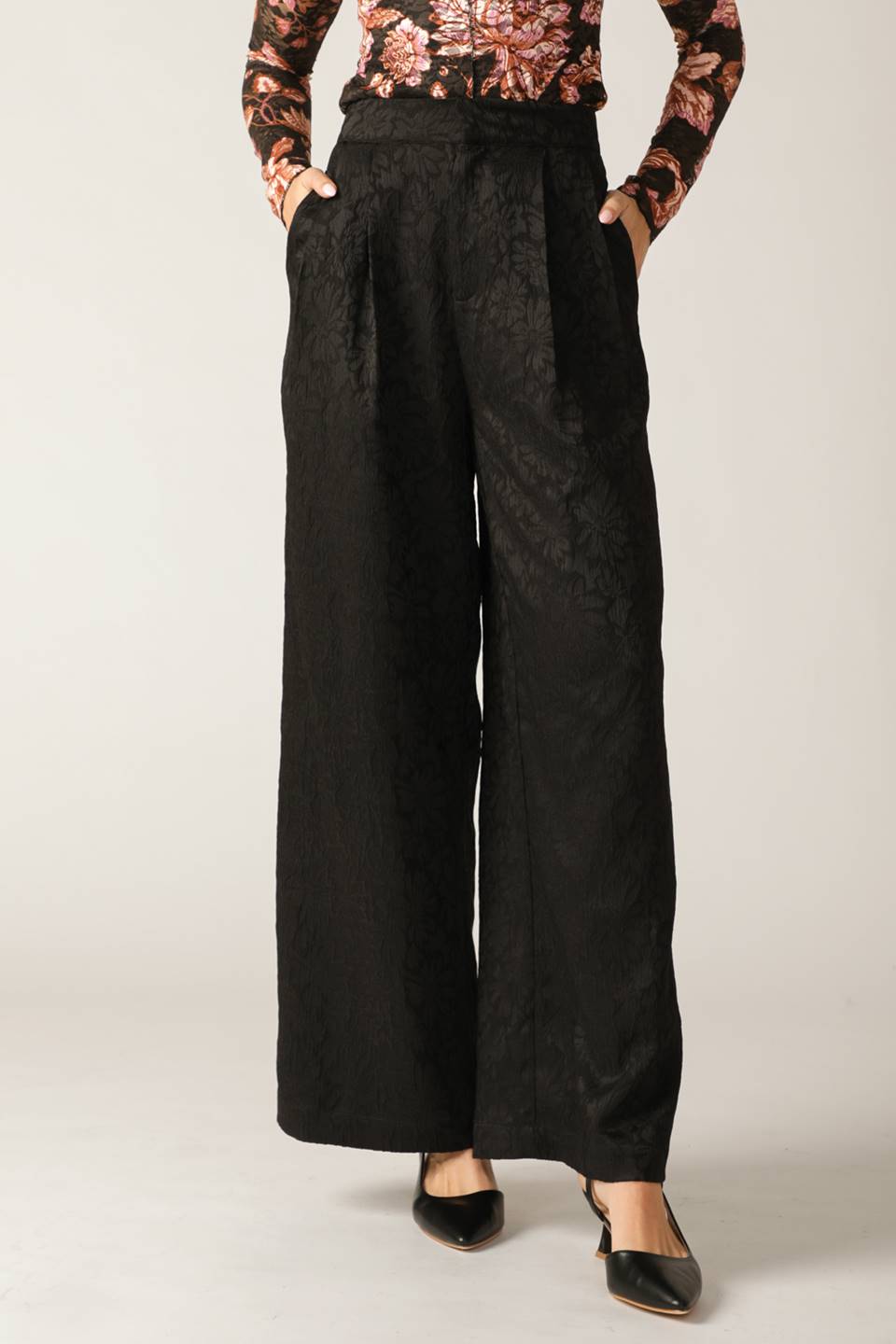 SOPHISTICATED TEXTURED WIDE LEG PANTS