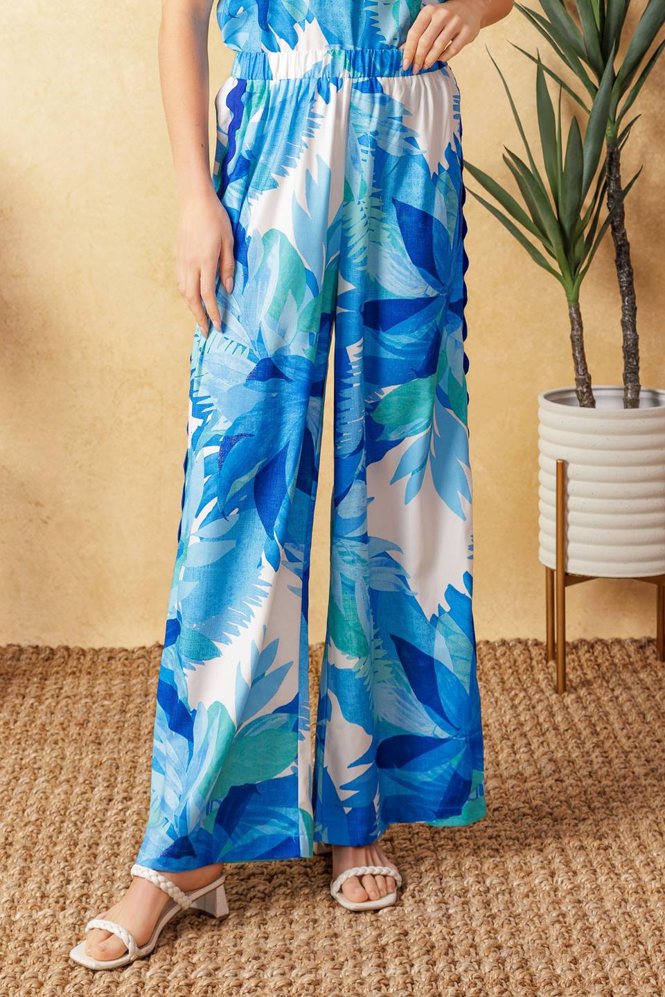 DAYS GO BY WOVEN PANTS Flying Tomato