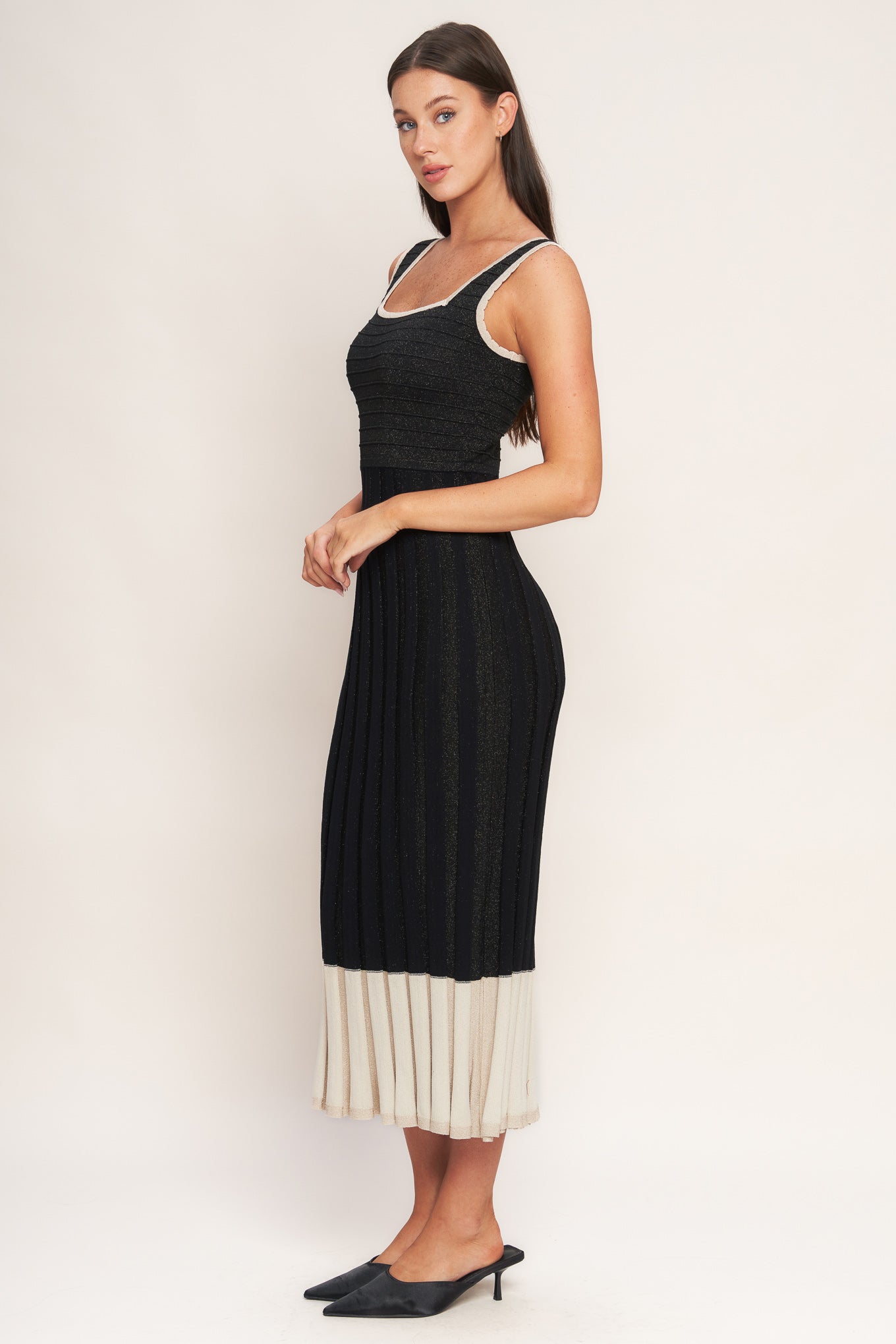 Noir Éclat Sweater Knit Midi Dress Square Neckline Sleeveless Body Contouring Flying Tomato
