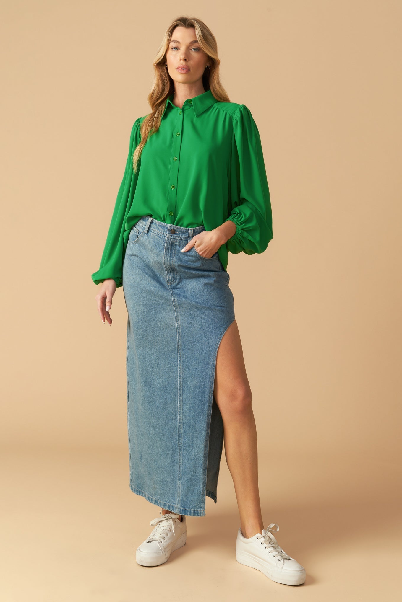 COMFORTABLE CHARM WOVEN TOP Flying Tomato