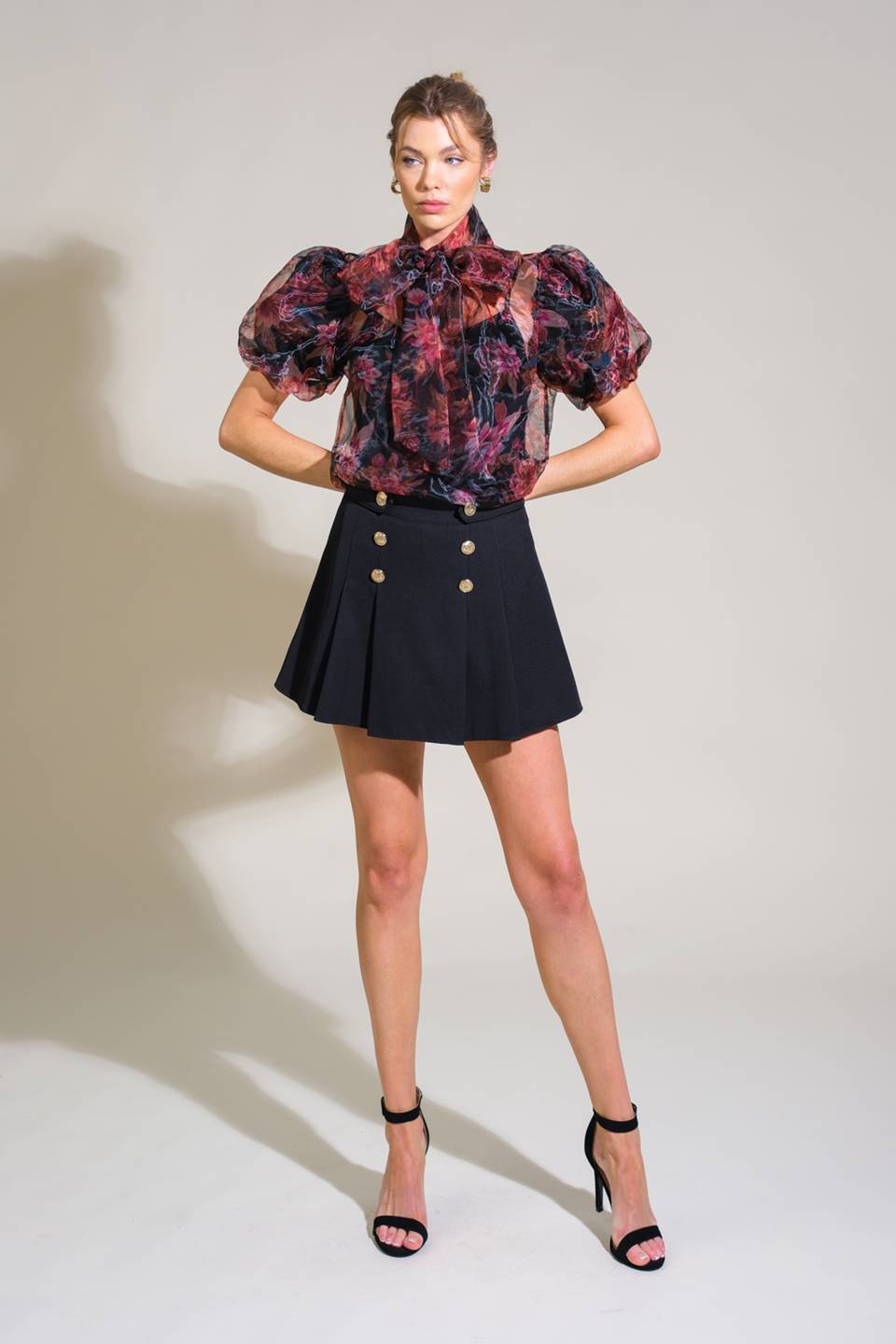 SEASIDE SERENITY FLORAL WOVEN TOP Flying Tomato