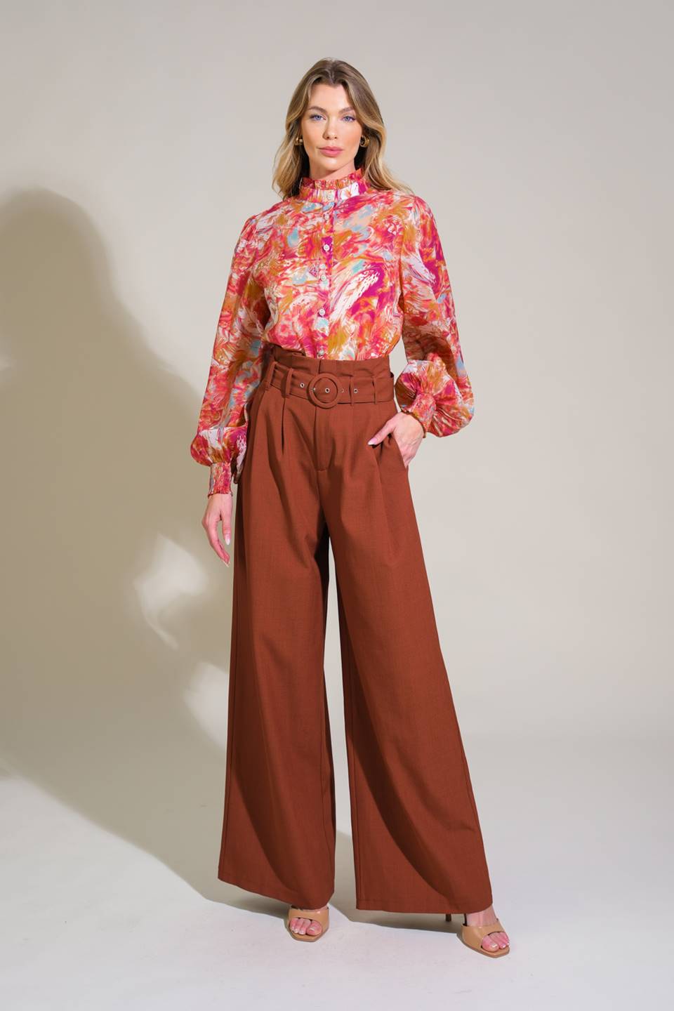 SEASONAL MOVES WOVEN TOP Flying Tomato