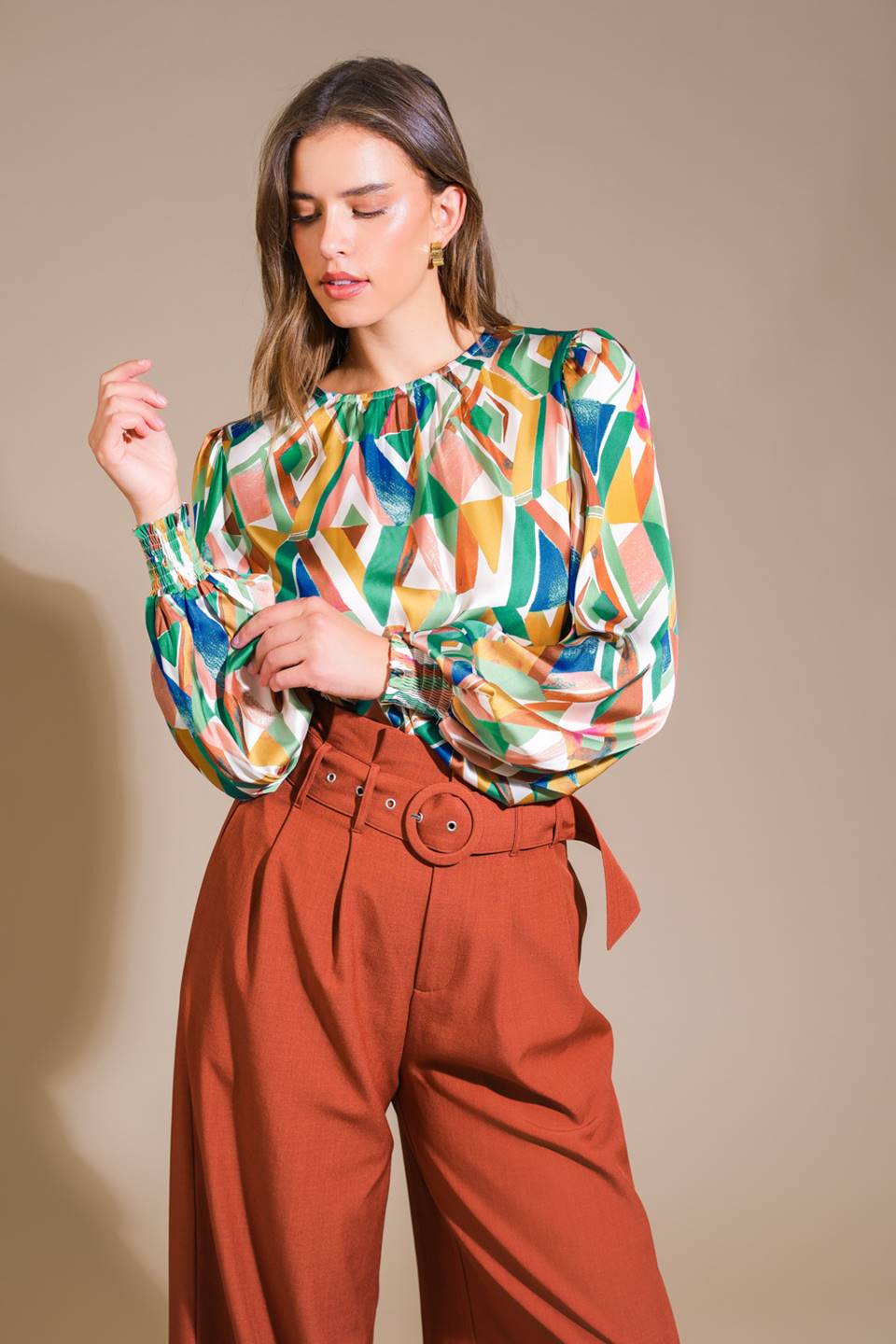 RADIANT POISE WOVEN TOP Flying Tomato