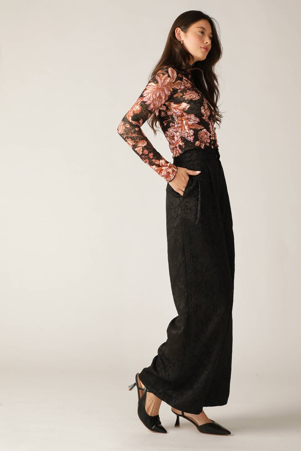 FIRESIDE CHATS STRETCH LACE TOP Flying Tomato