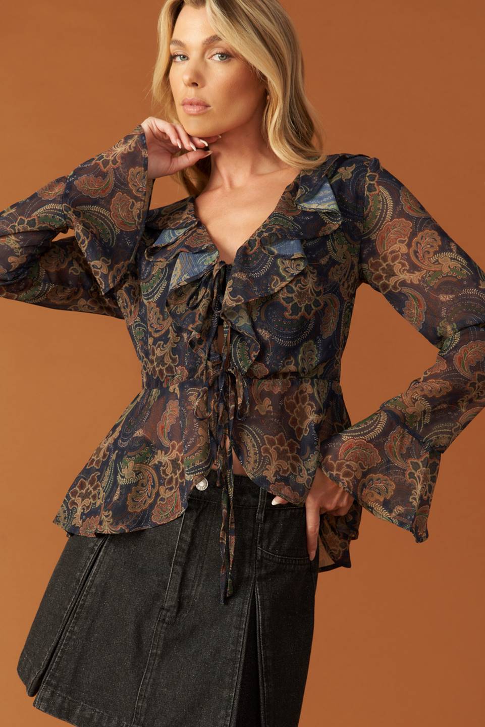 SECRET GARDEN WOVEN TOP Flying Tomato