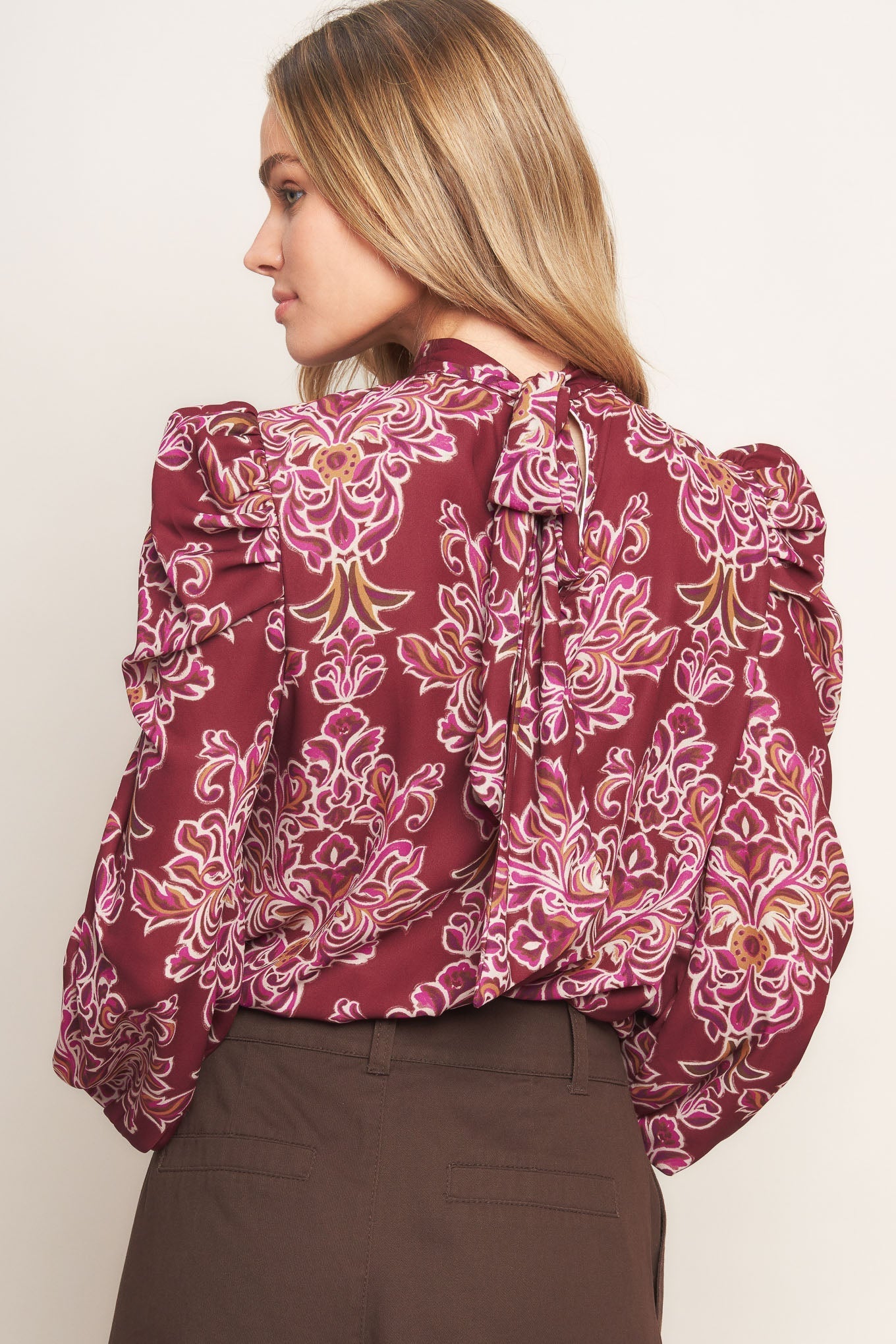 FLOATING ON BY WOVEN TOP Flying Tomato