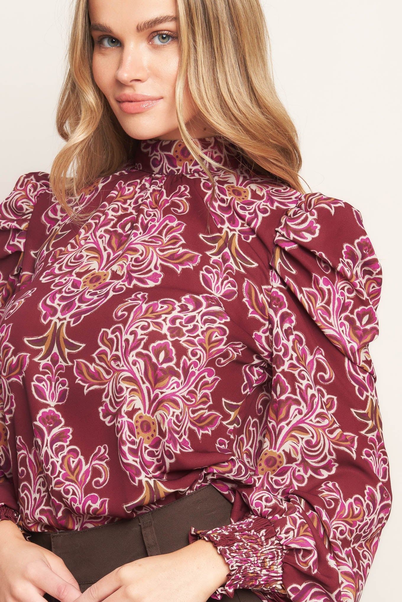 FLOATING ON BY WOVEN TOP Flying Tomato