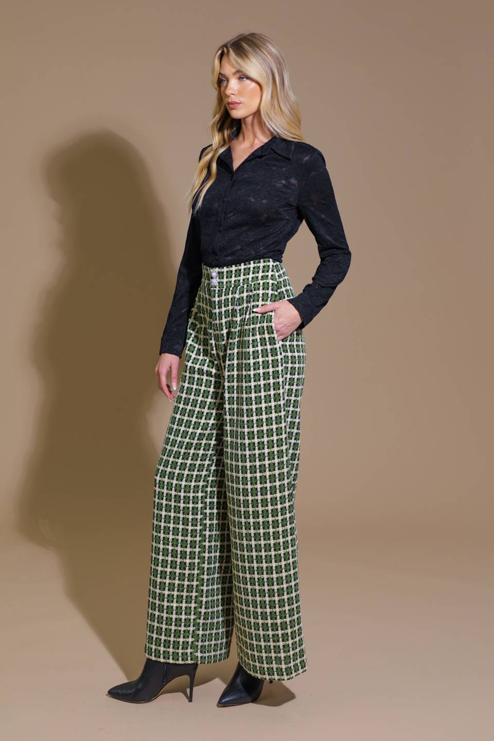 LOVELY PERSPECTIVE LACE TOP Flying Tomato