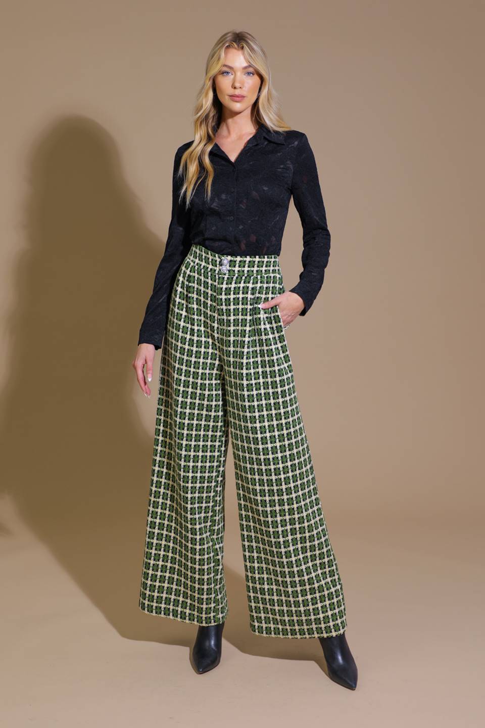 LOVELY PERSPECTIVE LACE TOP Flying Tomato