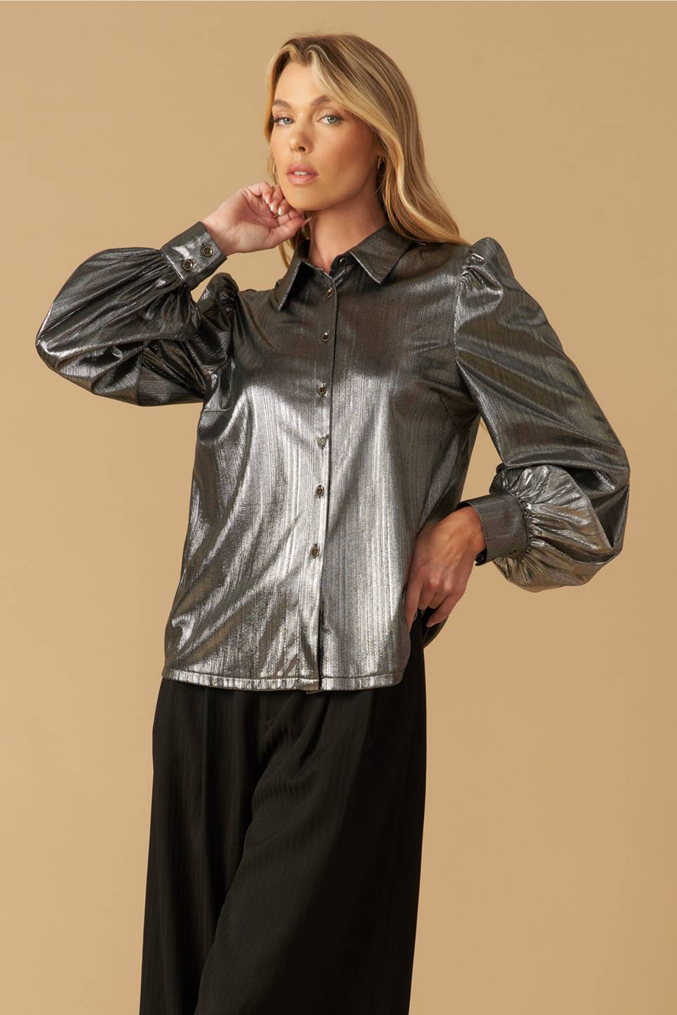 FLIRTY VIBES FOIL COATED TOP Flying Tomato