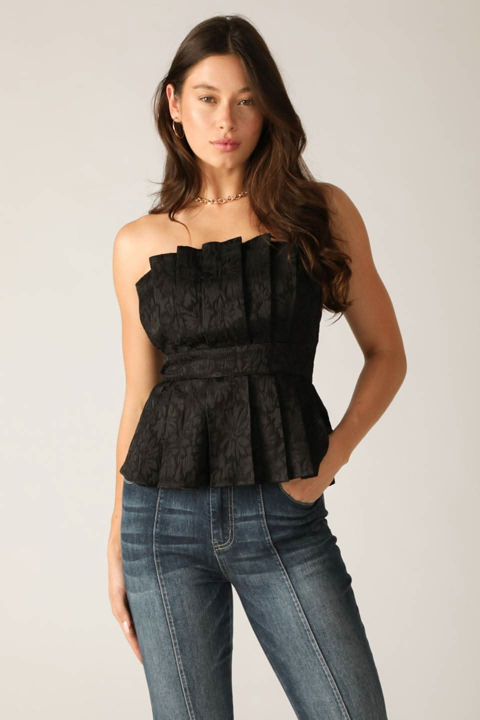 REFINED TEXTURE PEPLUM TOP