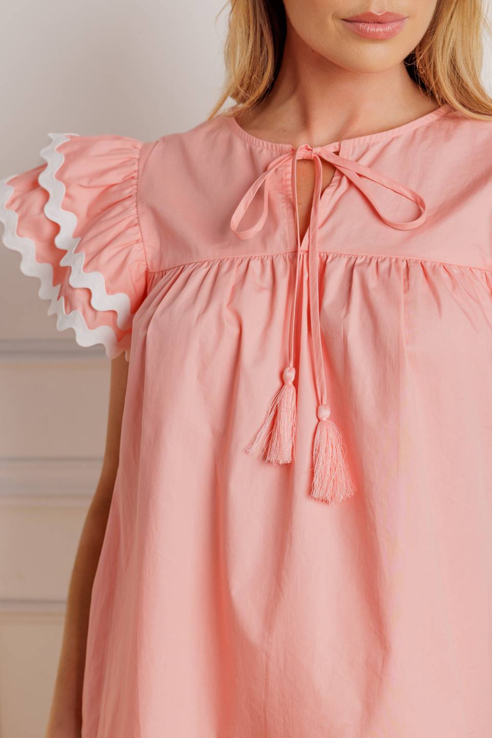 FEEL THE RUSH WOVEN TOP Flying Tomato