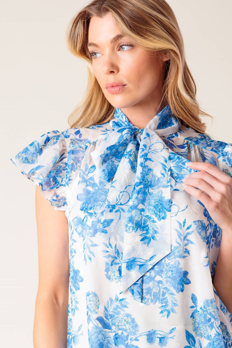 BEAUTY ICON WOVEN TOP Flying Tomato