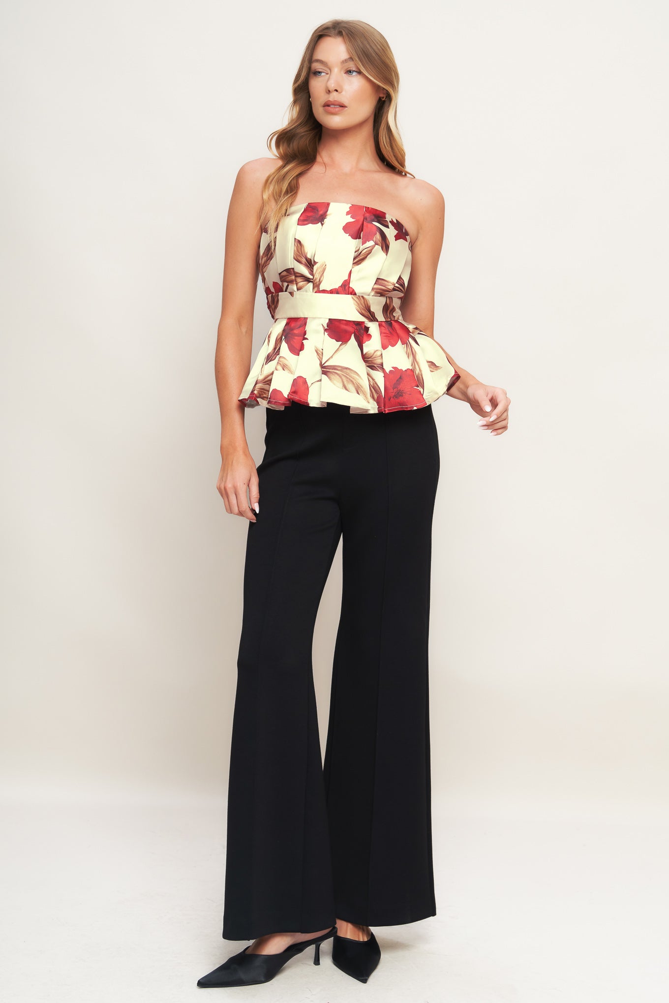 HOLIDAY BLOSSOM WOVEN TOP Flying Tomato