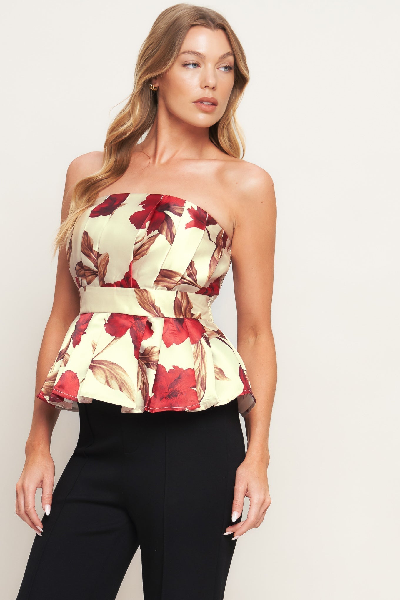 HOLIDAY BLOSSOM WOVEN TOP Flying Tomato