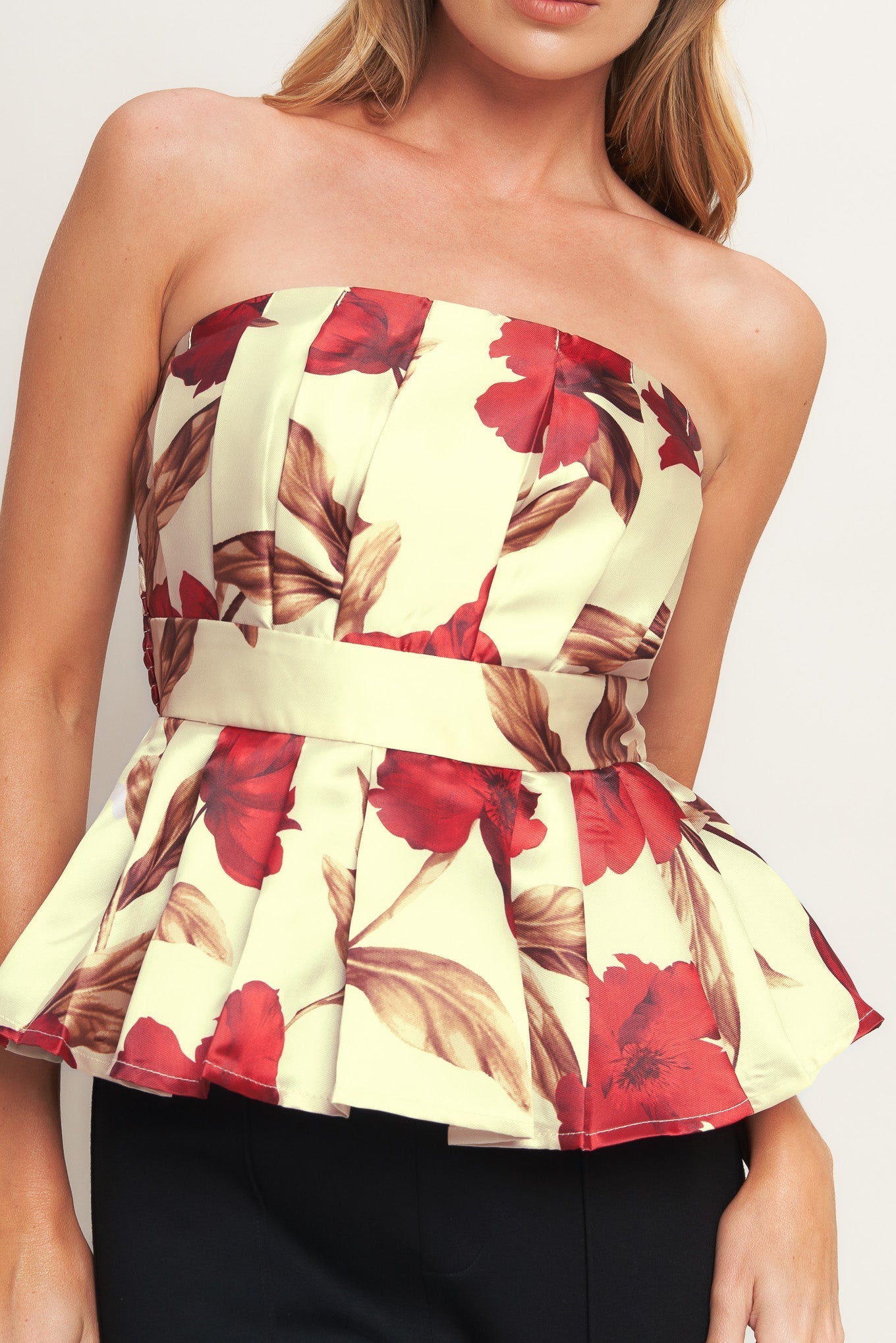 HOLIDAY BLOSSOM WOVEN TOP Flying Tomato