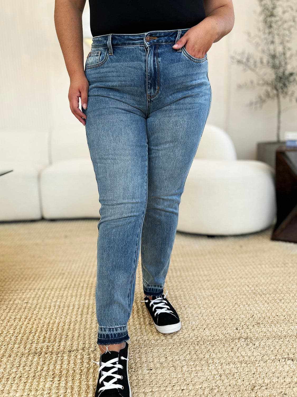 Judy Blue magic release hem jeans - Love Salve 