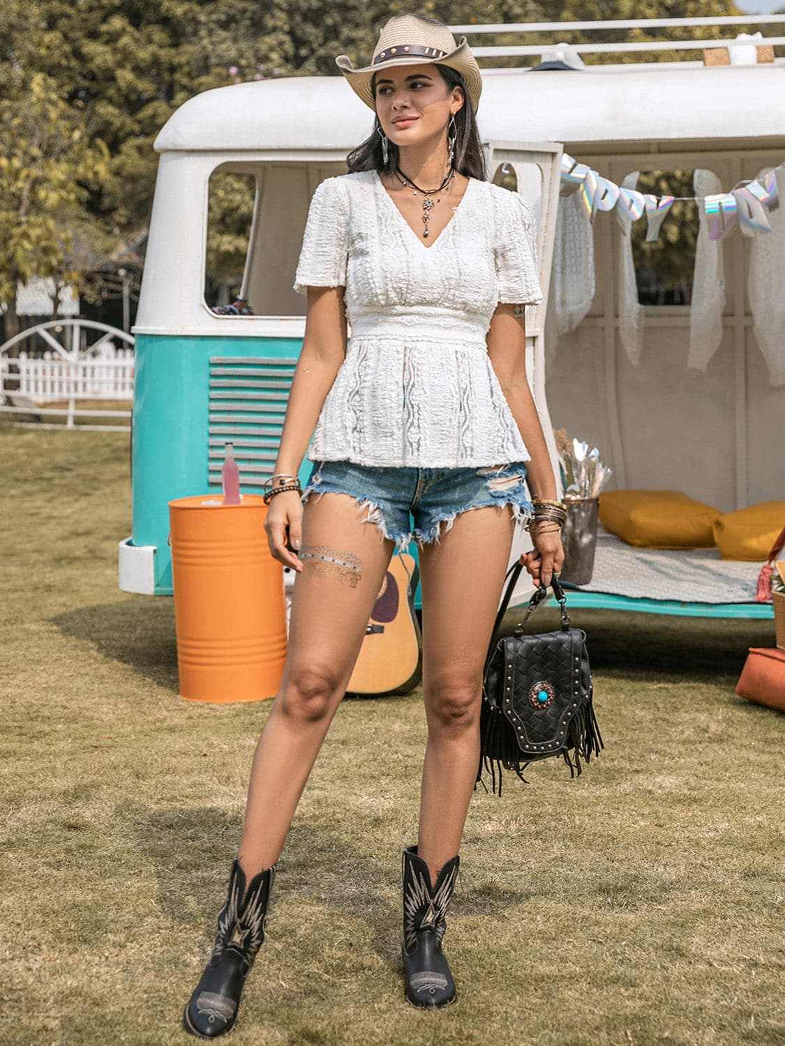 Lace V-neck blouse with short sleeves - Love Salve 