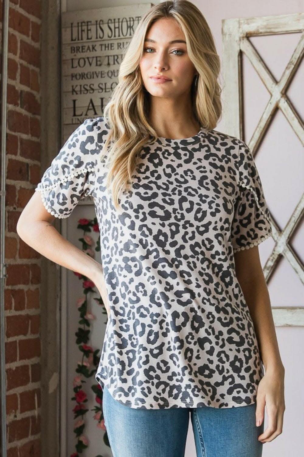 Leopard Print Round Neck Petal Sleeve T-Shirt 