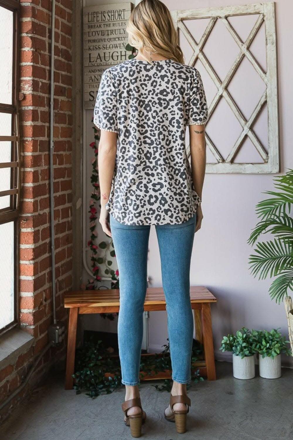 Leopard Print Round Neck Petal Sleeve T-Shirt 
