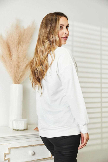 Love graphic sweatshirt - comfy style 