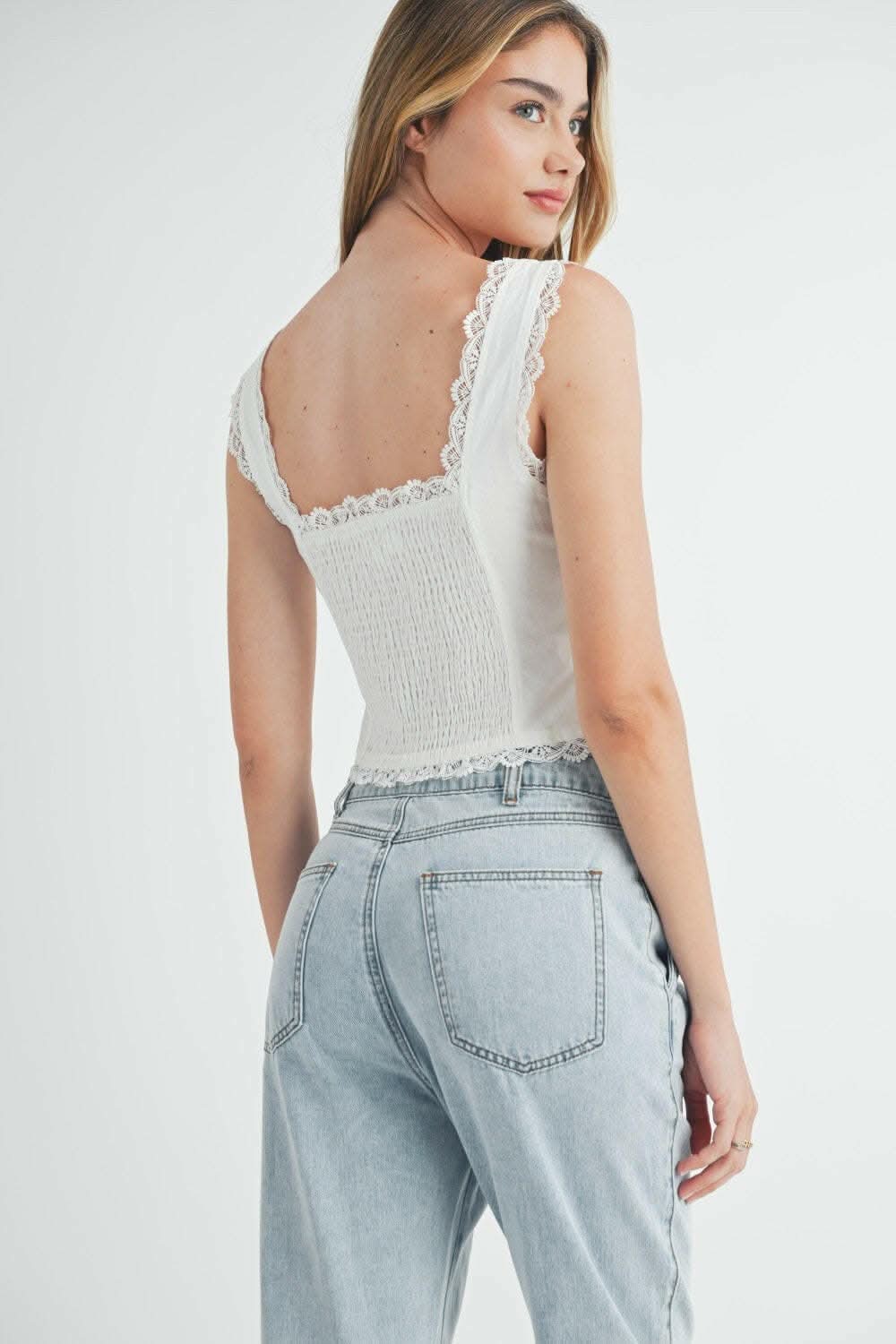 MABLE Pleated Front Detail Straight Jeans 