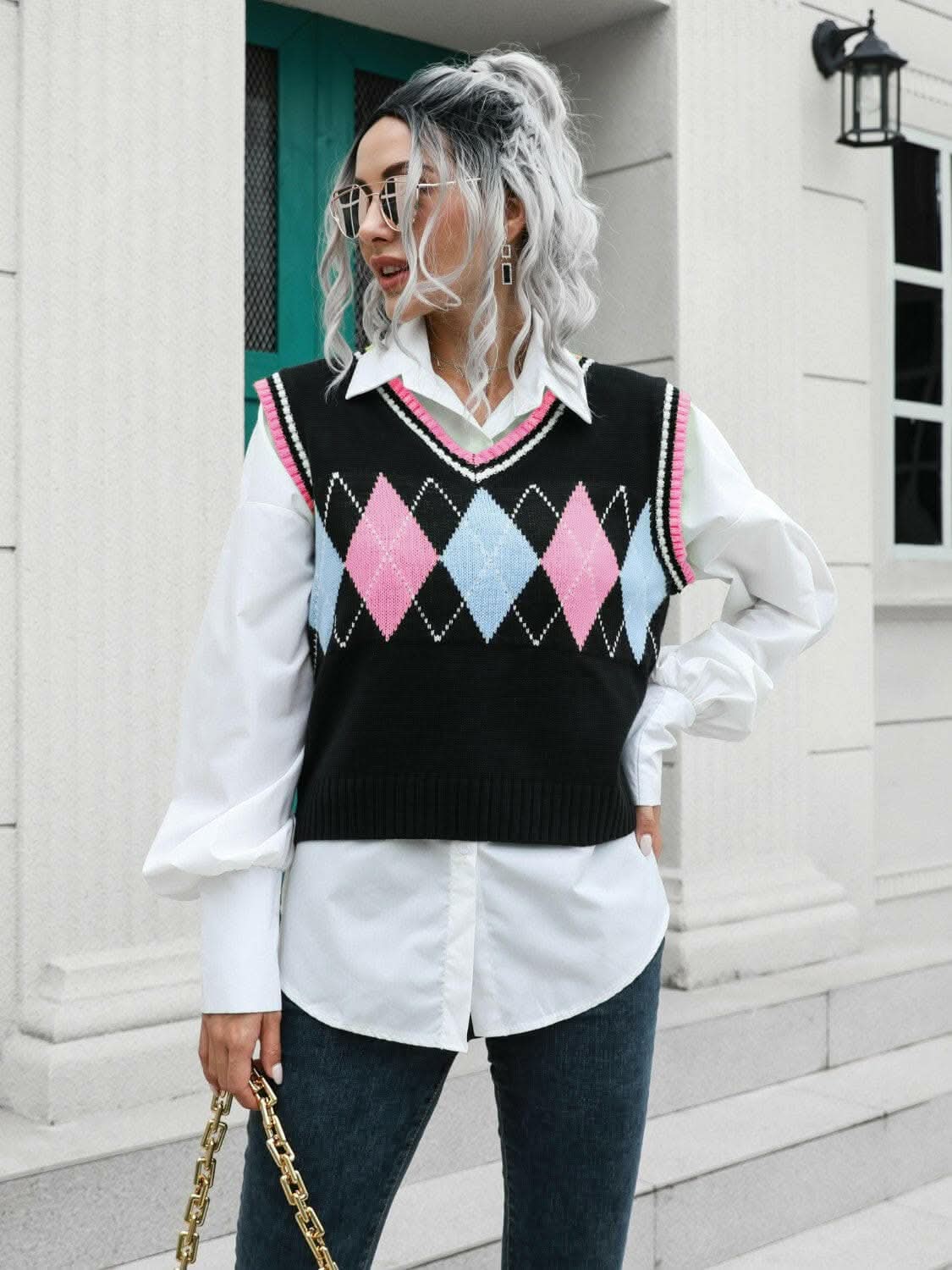 Modern geometric v-neck vest 