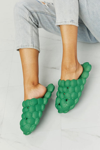 Nook Joi green bubble slides for comfort 